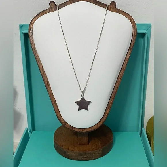 Tiffany RARE Silver Star Pendant Necklace - Picture 2 of 11